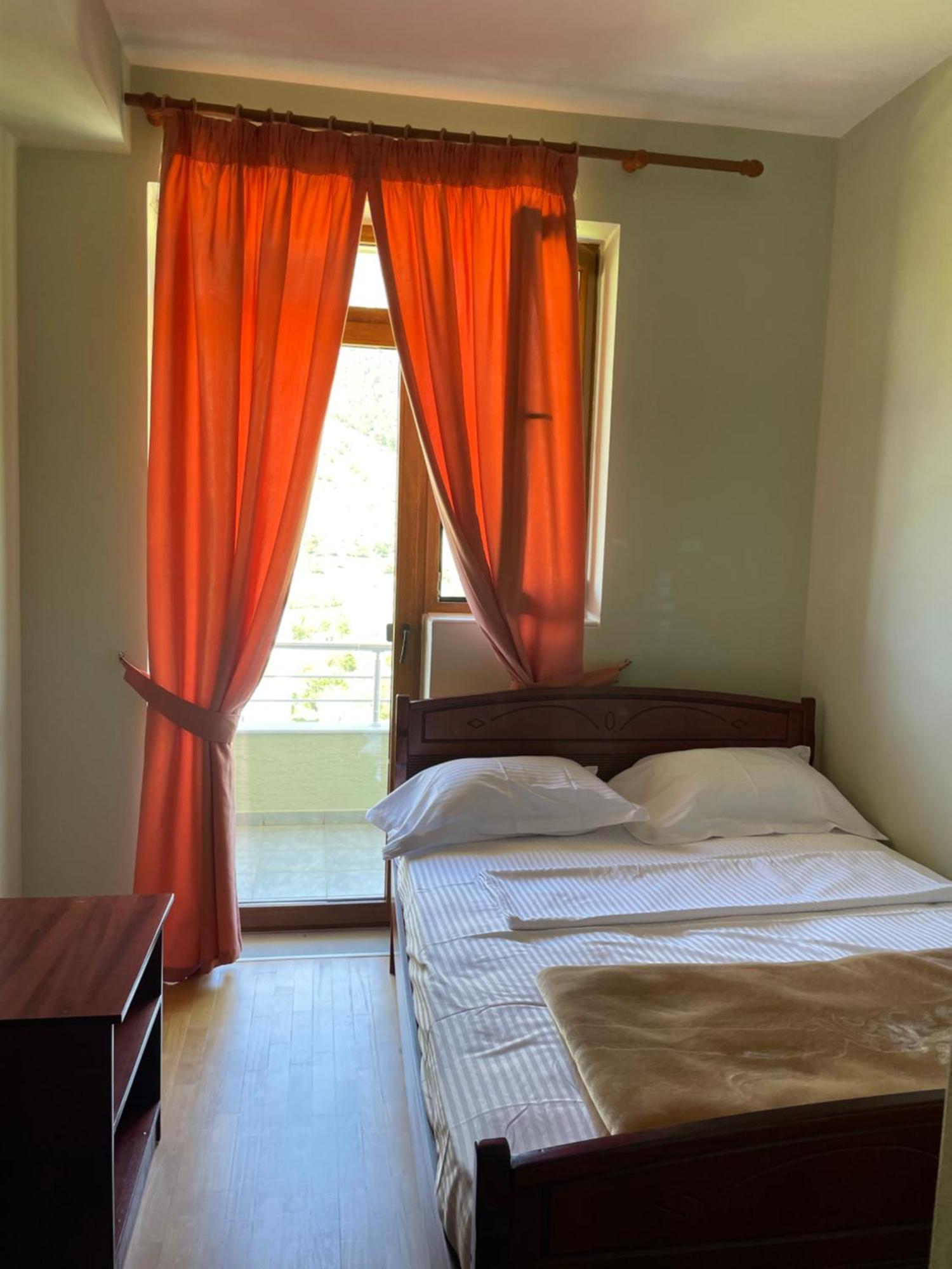 Lura Hotel Fushe-Lure Екстер'єр фото