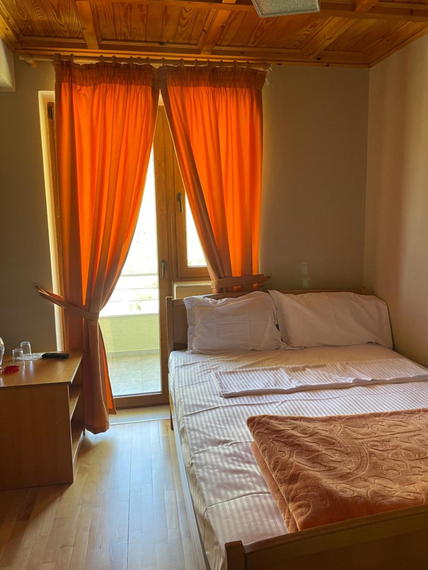 Lura Hotel Fushe-Lure Екстер'єр фото