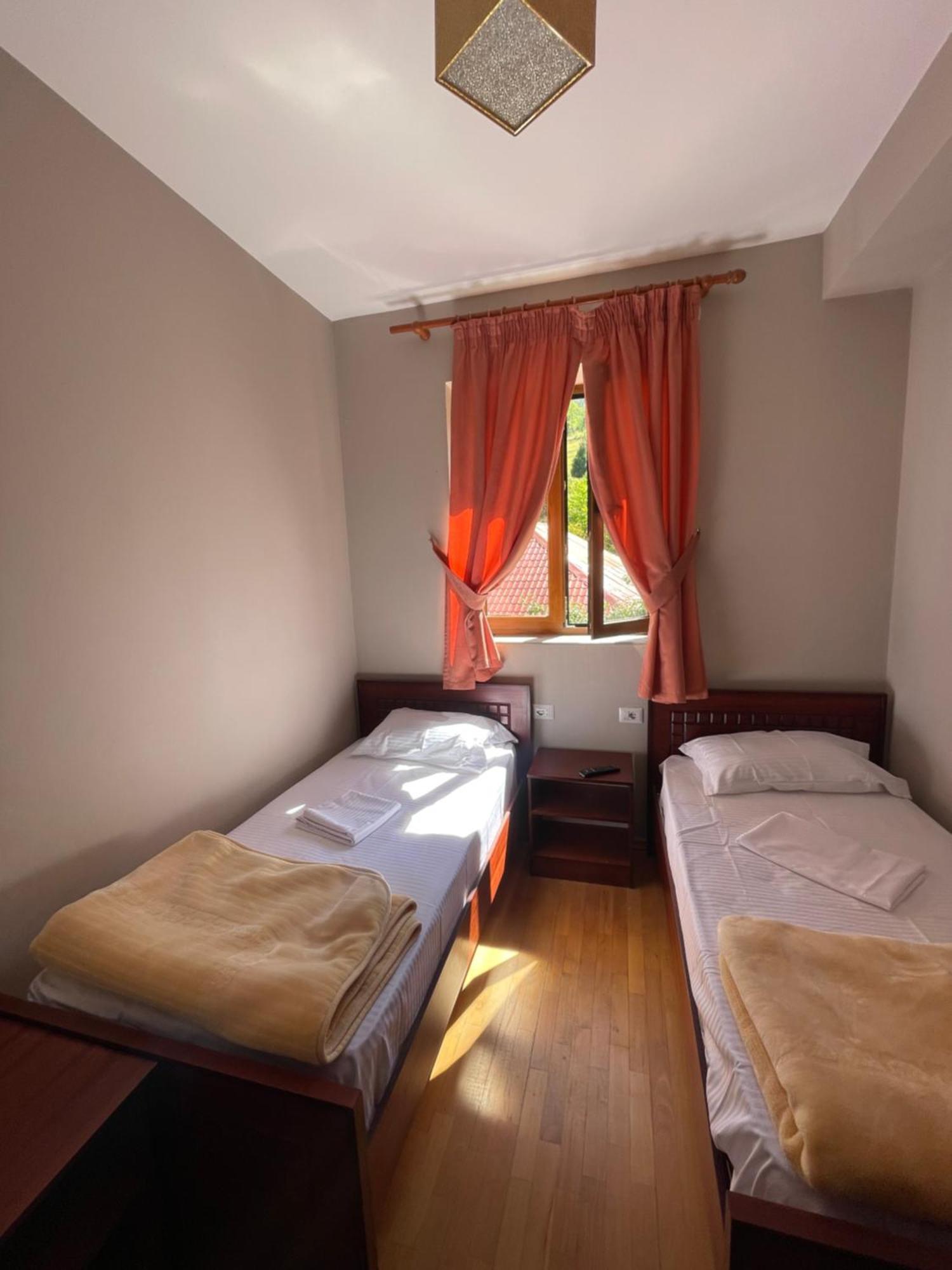 Lura Hotel Fushe-Lure Екстер'єр фото