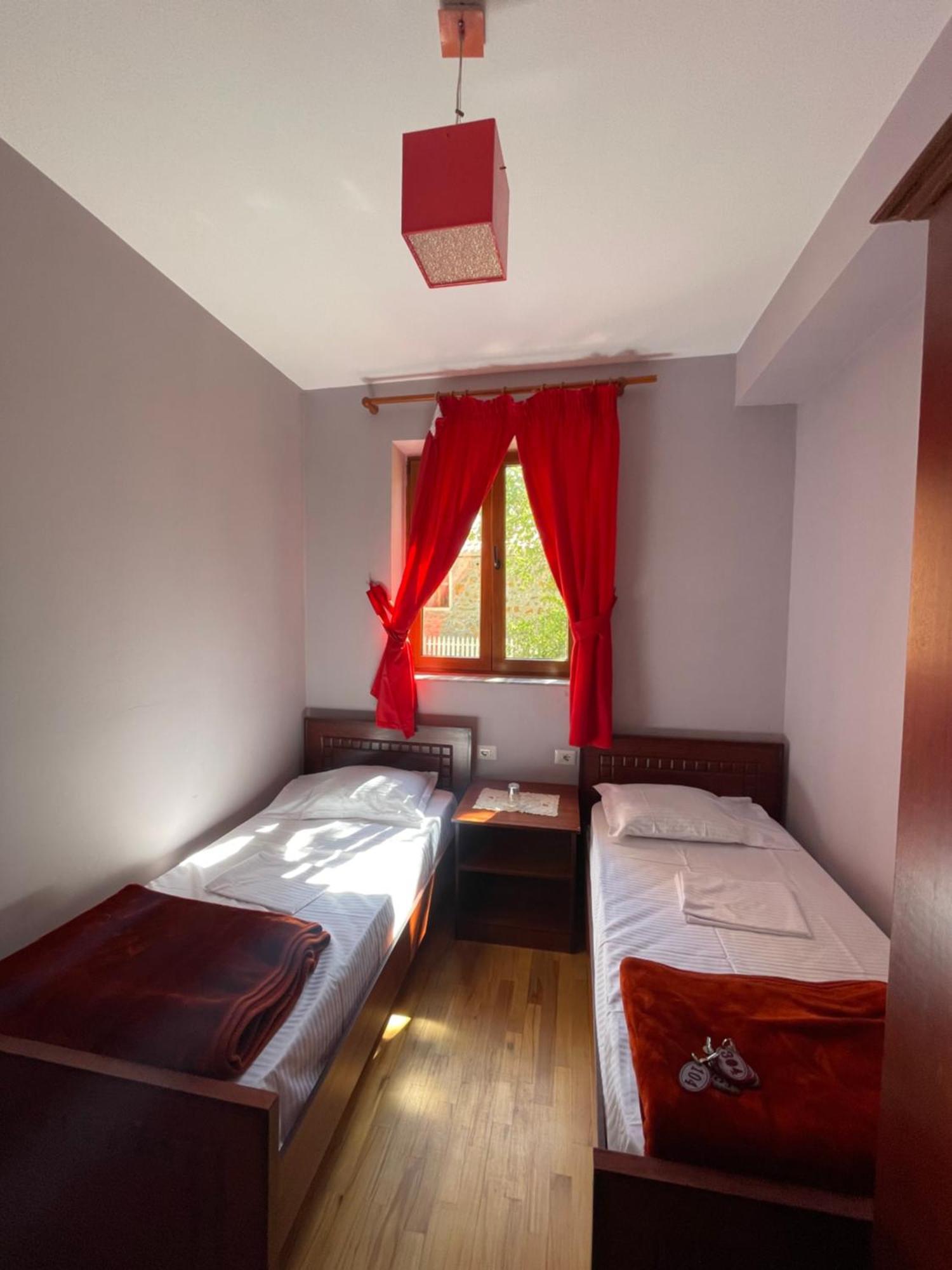 Lura Hotel Fushe-Lure Екстер'єр фото