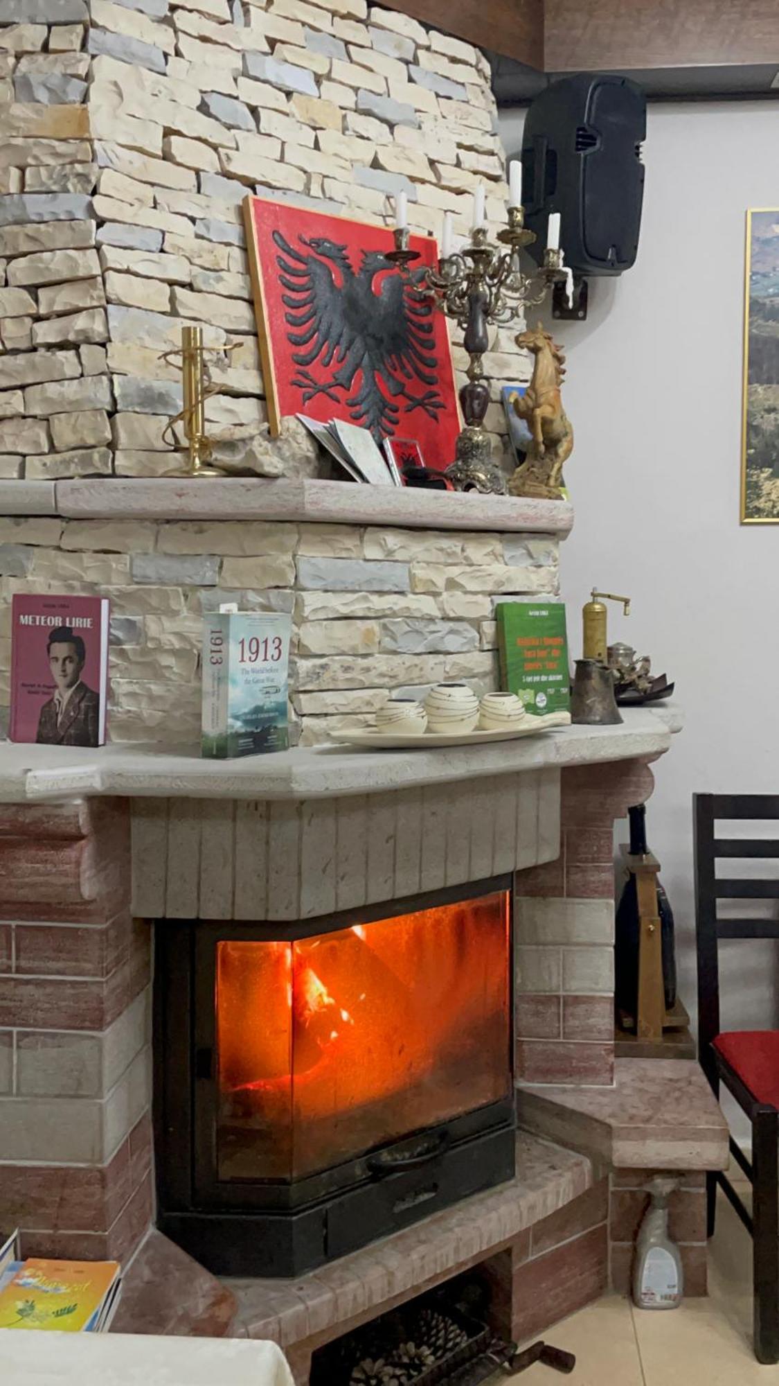 Lura Hotel Fushe-Lure Екстер'єр фото