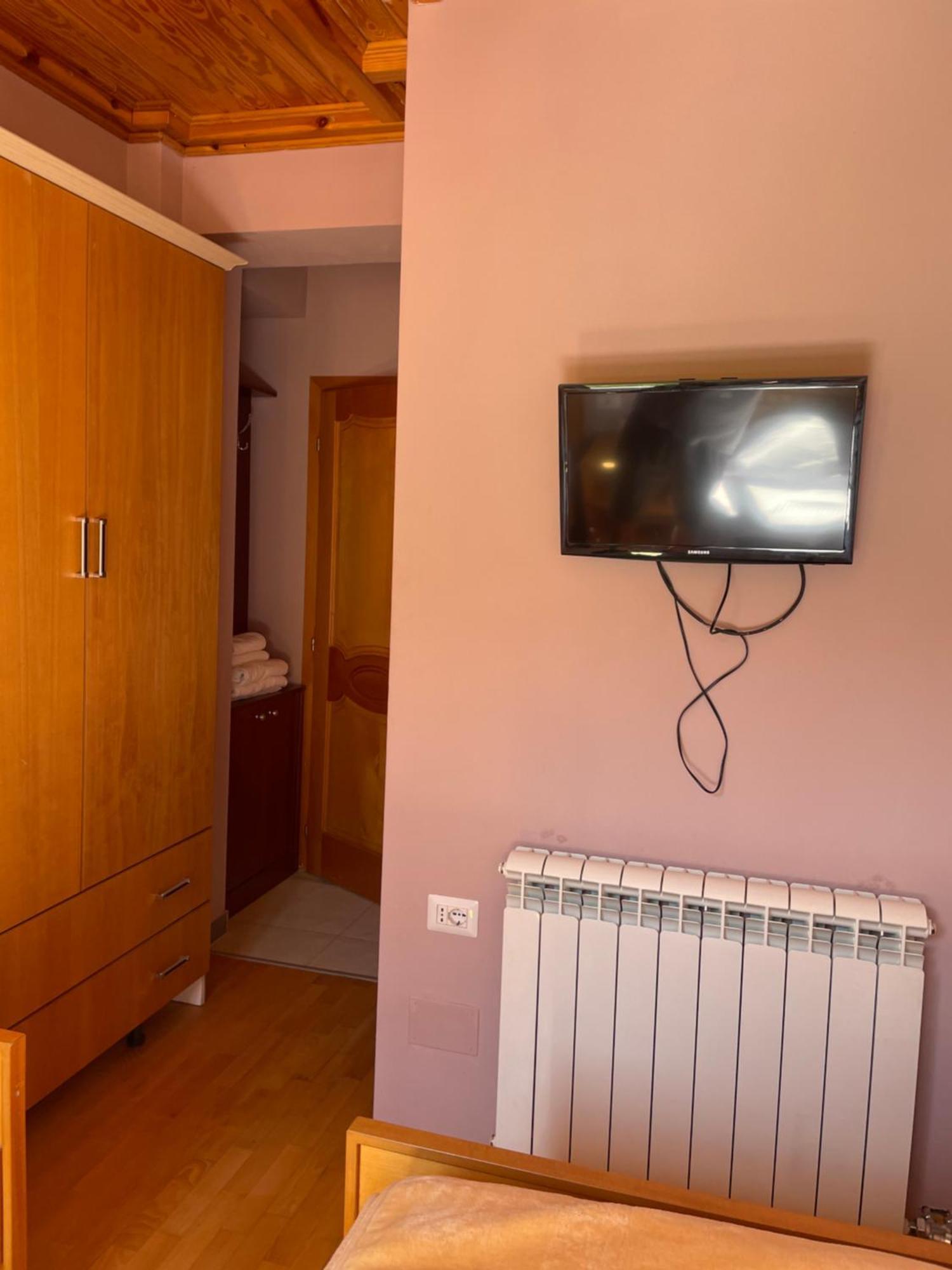 Lura Hotel Fushe-Lure Екстер'єр фото